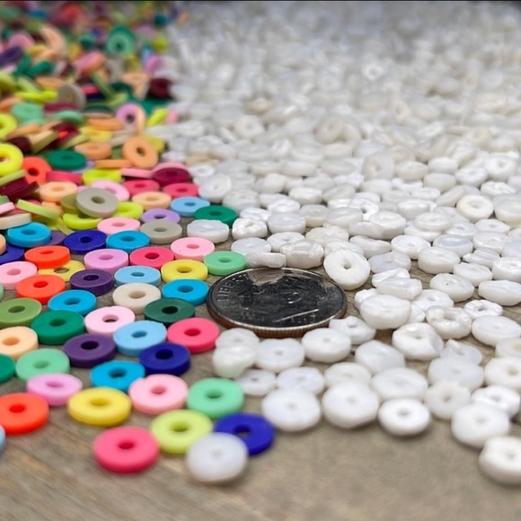 500+ Clay & Round Puka Shell Beads Mixed Jewelry Making Crafting DIY Bundle Lot - Picture 13 of 16